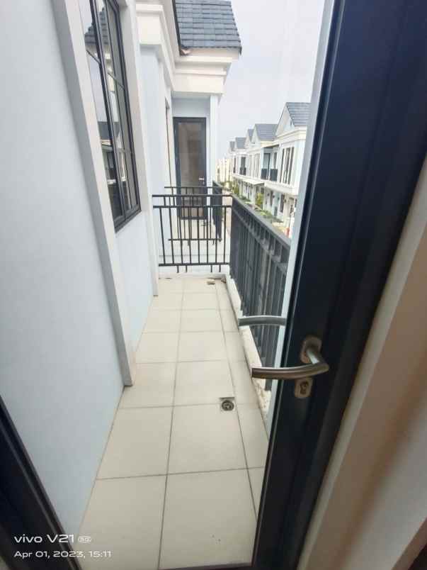 disewakan rumah lavon swan city cluster