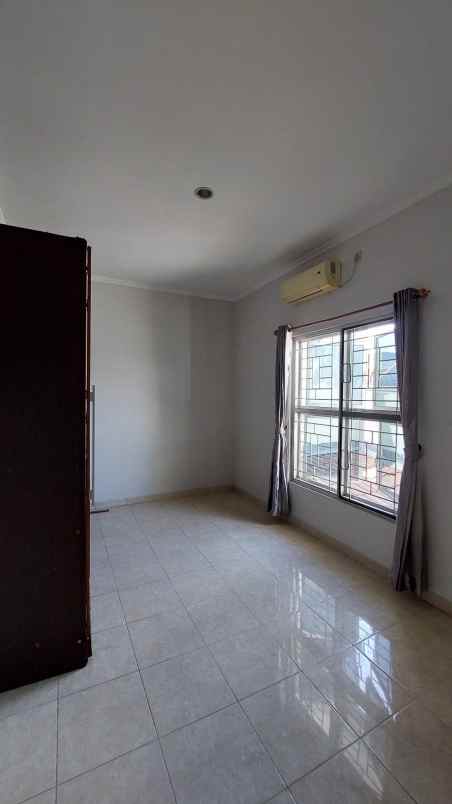 disewakan rumah pantai mentari kenjeran