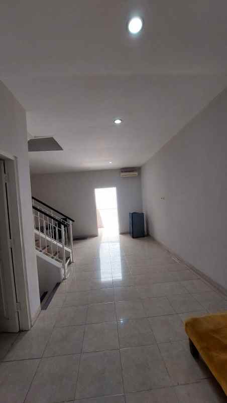 disewakan rumah pantai mentari kenjeran