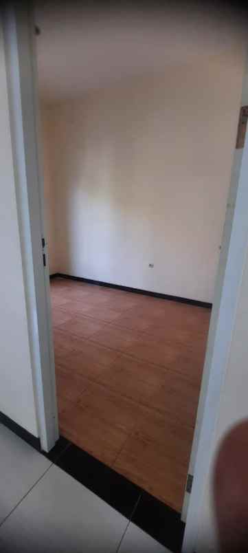 disewakan rumah rungkut asri tengah
