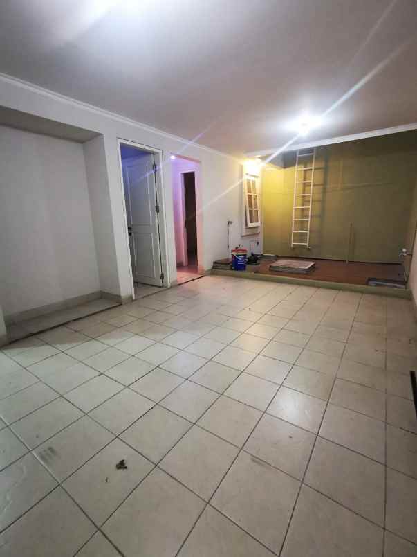 disewakan rumah siap huni di gading grande harga ok