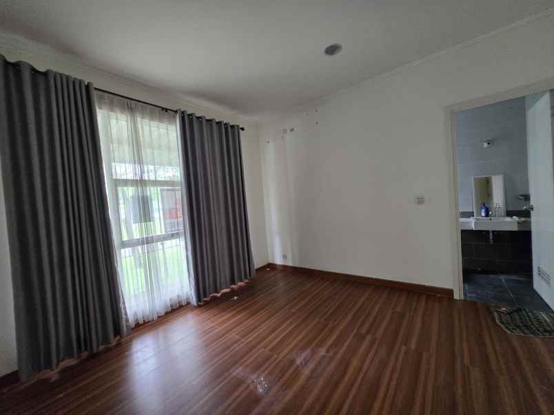 disewakan rumah suvarna sutera cluster bahana