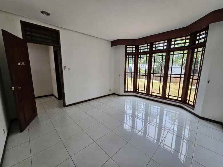disewakan rumah tinggal besar lokasi cilandak timur