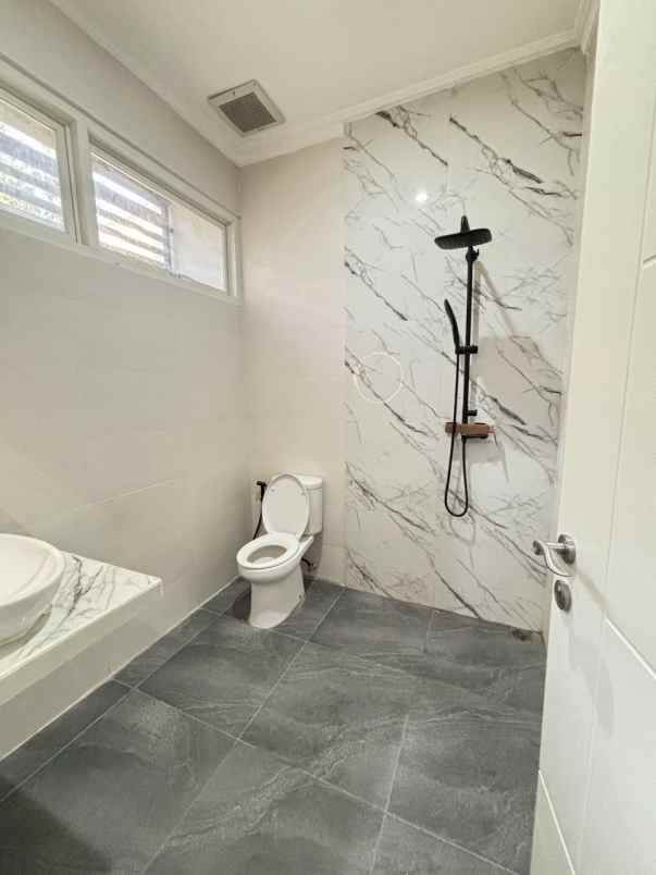 dujual runah cluster villa victoria bsb city mijen