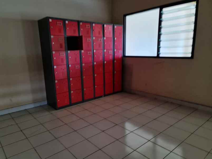 gedung ex pabrik carl s junior