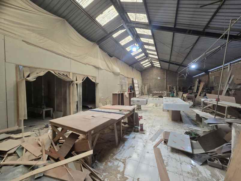 gudang kedinding jaya surabaya utara