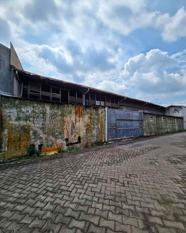 gudang kenjeran strategis siap huni container masuk