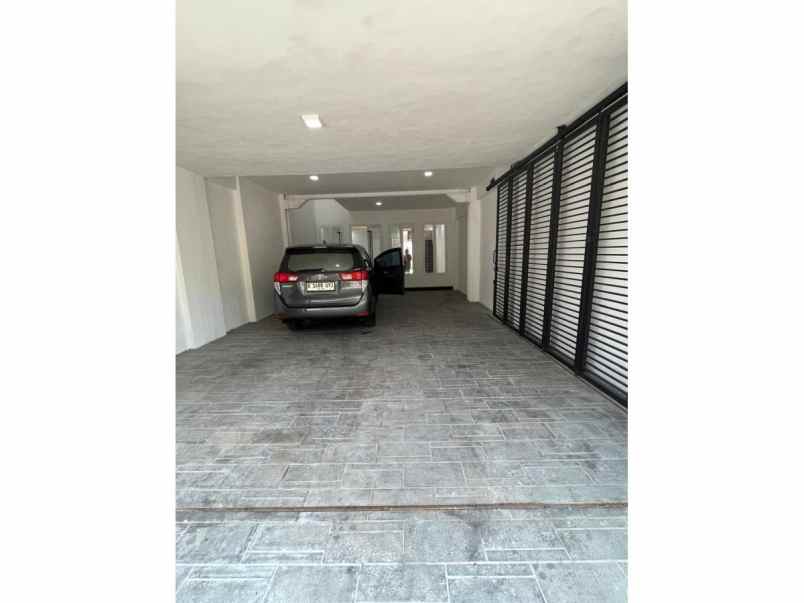 jual rumah baru 3 lantai di pondok labu cilandak p1227