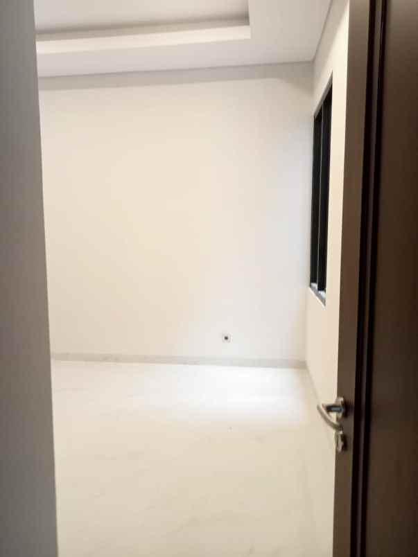 jual rumah baru permata buana