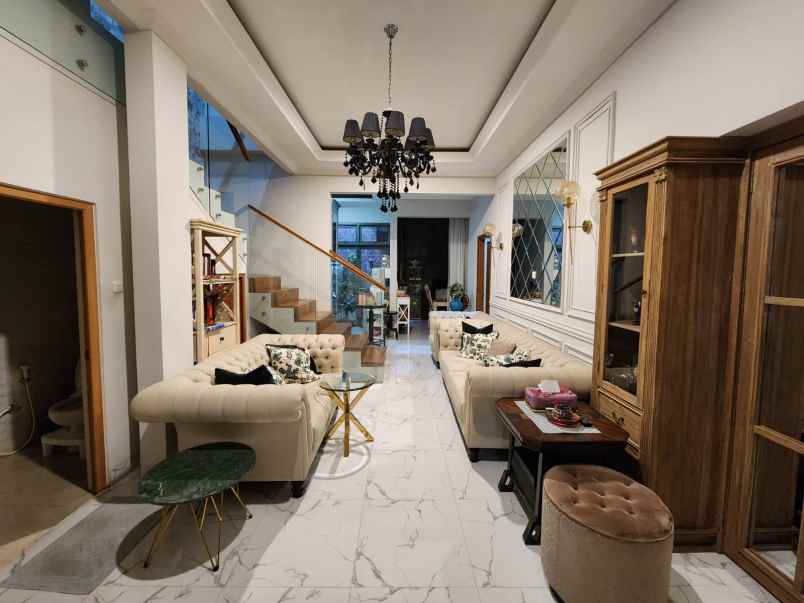 jual rumah komplek di victoria