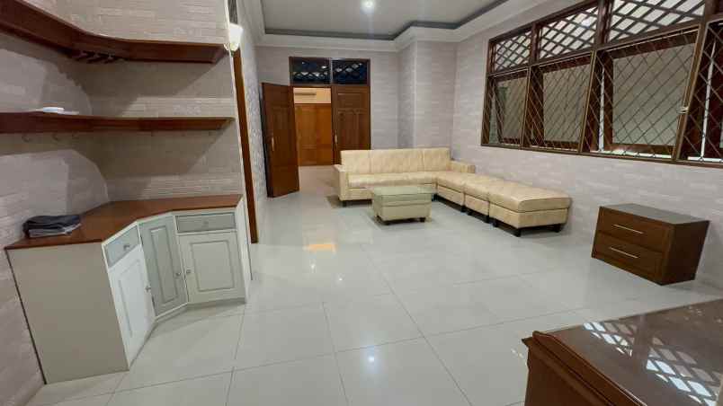jual sewa rumah x kedubes di area senopati