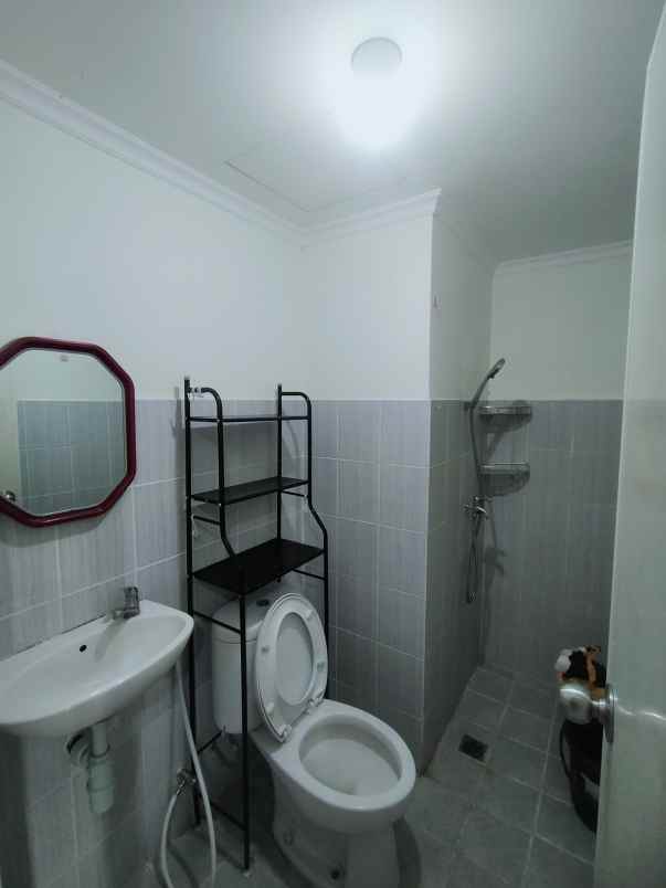 puncak dharmahusada tower b lantai 18 view city