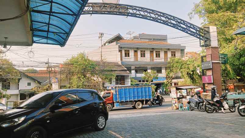 ruko 2 lantai pusat keramaian tembalang dekat kampus