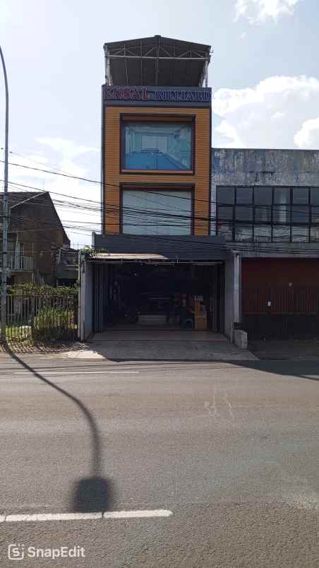 ruko 3 5 lantai di tepi jalan raya nasional