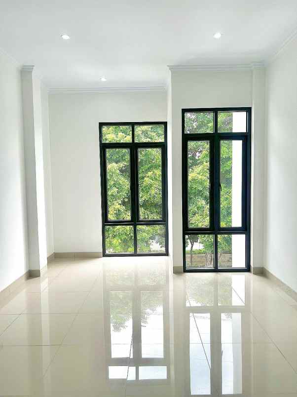 ruko 4lantai bonus rooftop di rawamangun jakarta timur