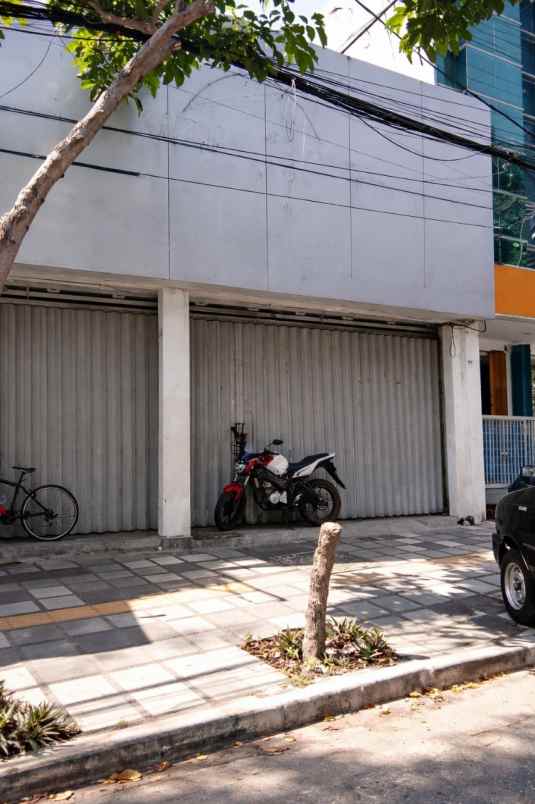 ruko dharmahusada hadap selatan