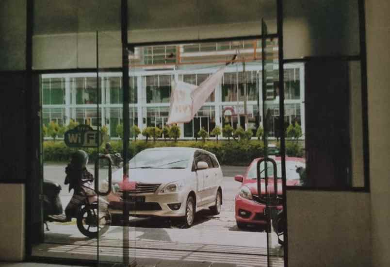 ruko disewakan klampis jaya 3 lantai surabaya timur