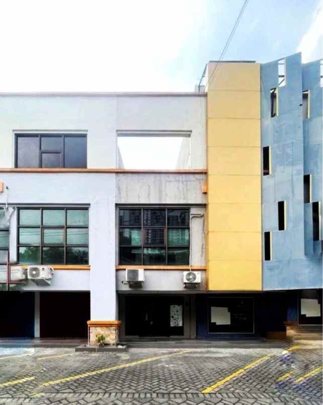 ruko plaza segi 8 strategis siap huni