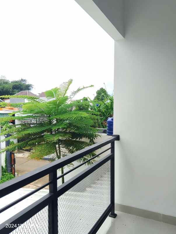 rumah 2 lantai di dekat gdc akses stasiun krl bisa kpr