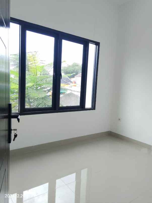 rumah 2 lantai di dekat gdc akses stasiun krl bisa kpr