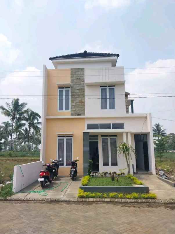 rumah 2 lantai harga 1 lantai di malang