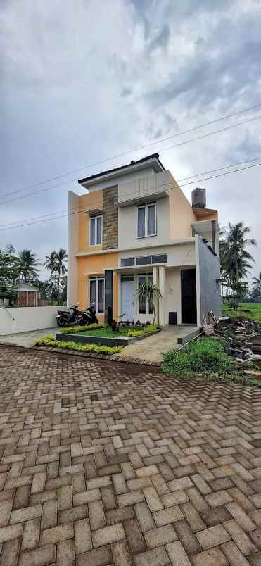 rumah 2 lantai harga 1 lantai di malang