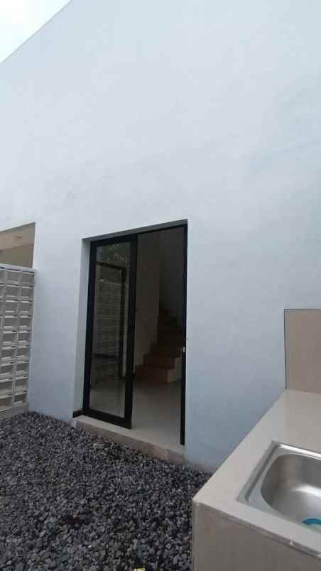 rumah 2 lantai lokasi ngenep karangploso malang