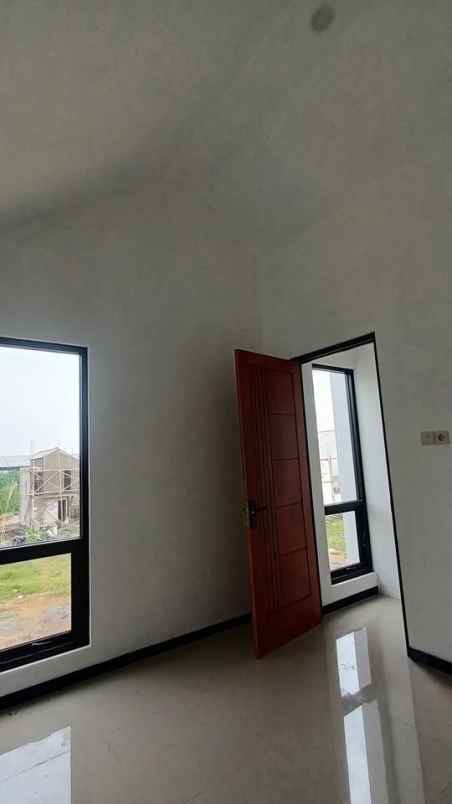 rumah 2 lantai lokasi ngenep karangploso malang