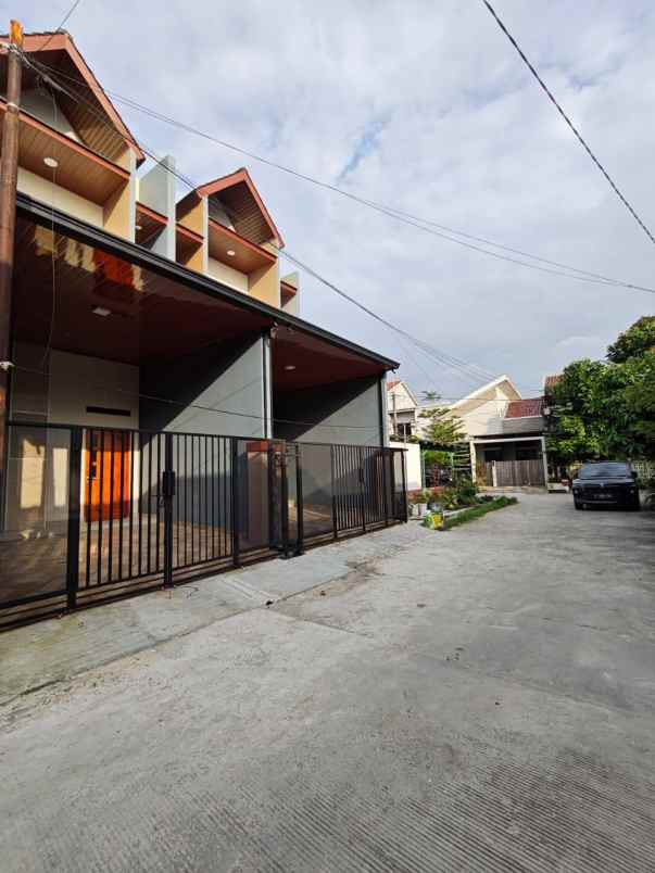 rumah 2 lantai minimalis di permata hijau permai