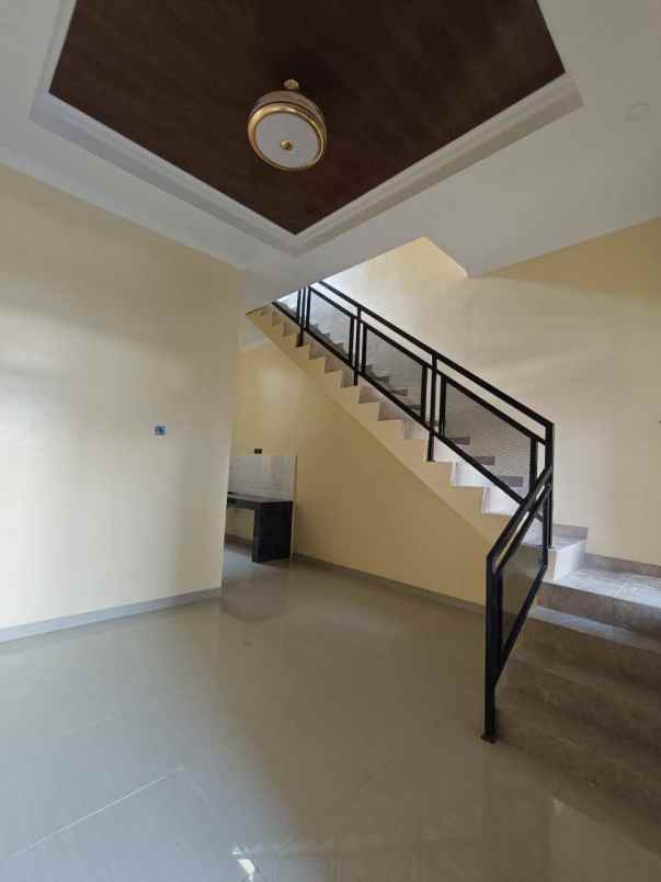 rumah 2 lantai minimalis di permata hijau permai