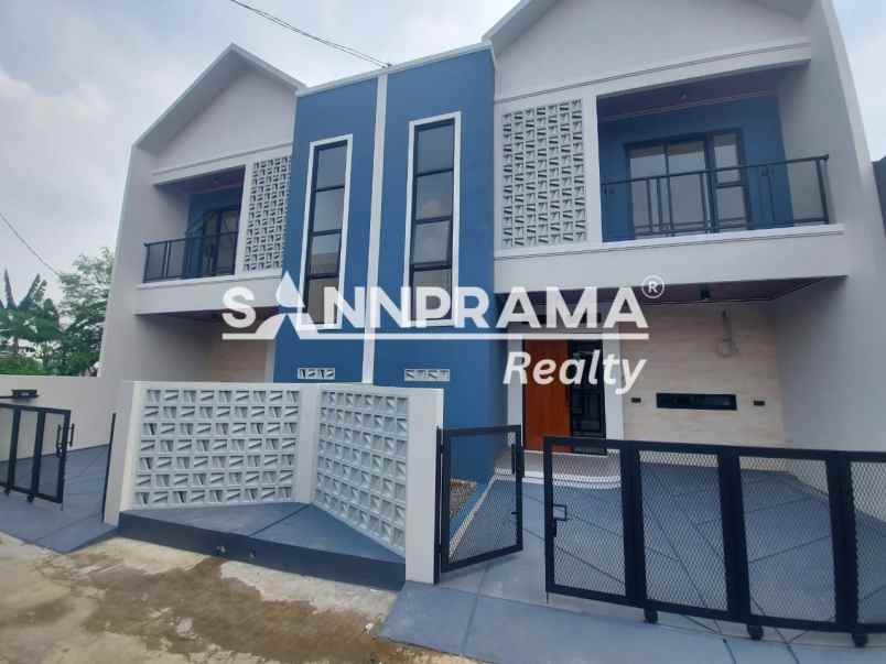 rumah 2 lantai murah siap huni nempel tol desari depok