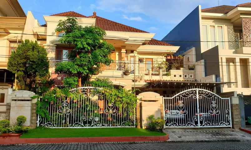 rumah 2 lantai siap huni di perum elite surabaya timur