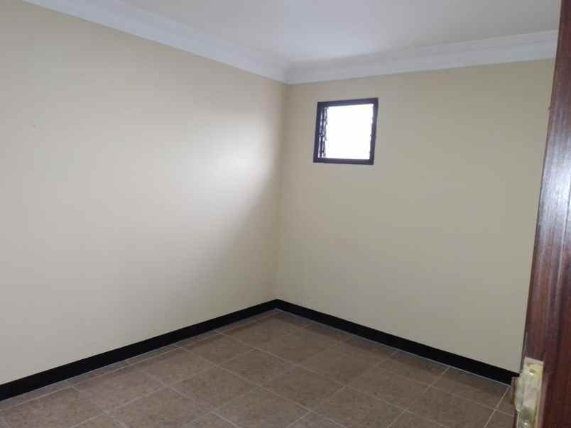 rumah 2 lantai siap huni perumahan graha wahid