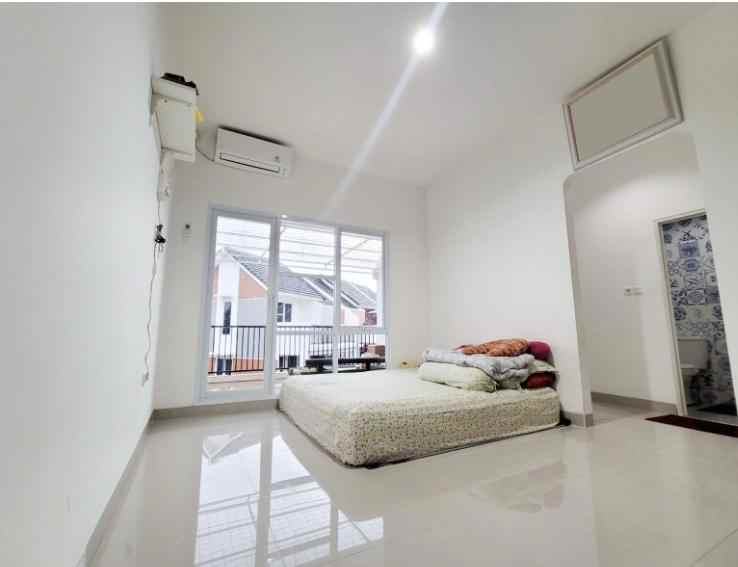 rumah 2 lantai strategis di karawaci tangerang