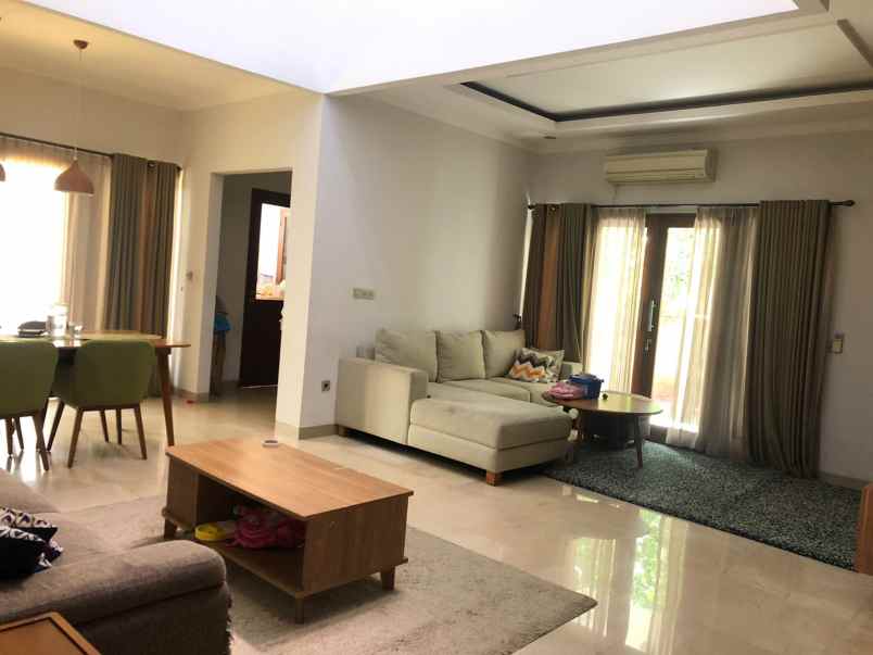 rumah asem dua cipete