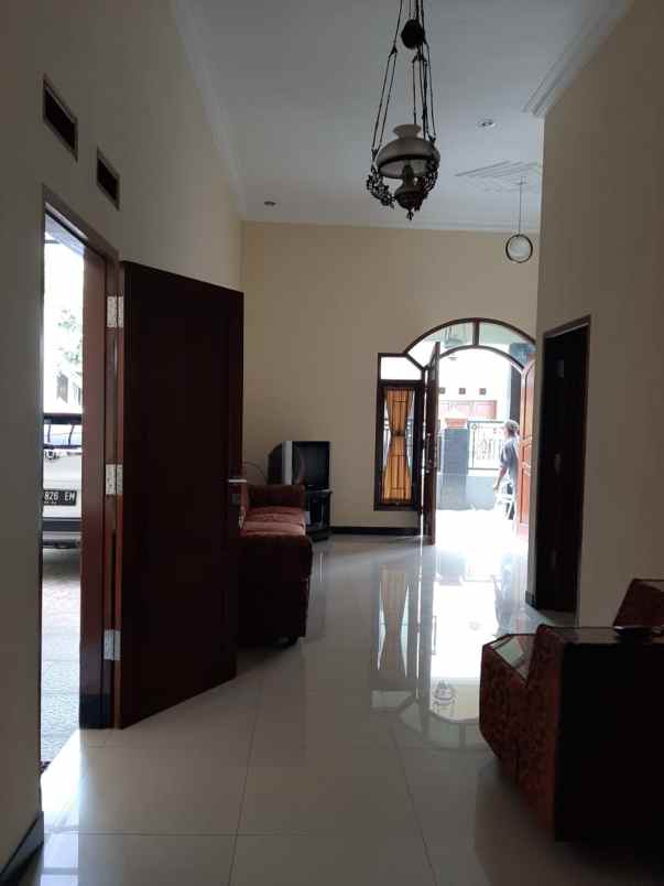 rumah bagus 2 lantai harga istimewa di temas kota batu