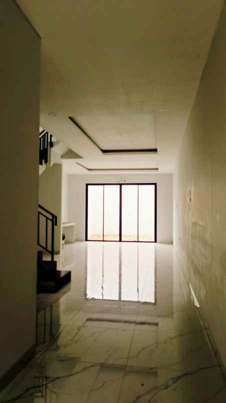 rumah baru dalam komplek meruya nempel puri kembangan