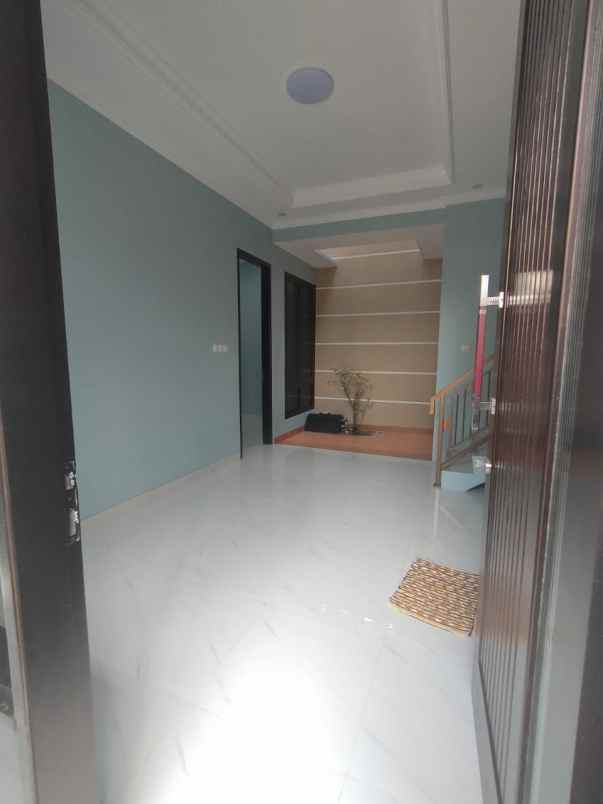 rumah baru minimalis siap huni di rangkapan jaya