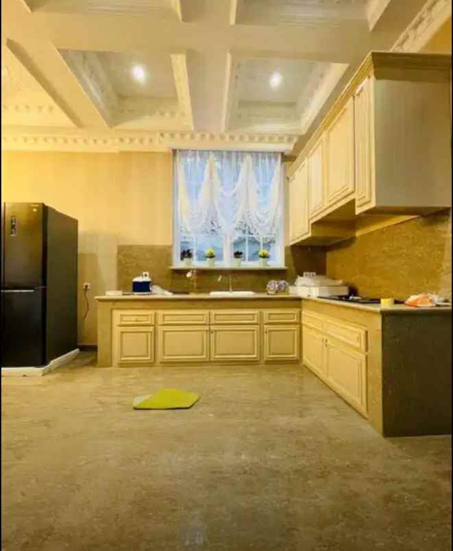 rumah baru siap huni di area kemang jakarta selatan