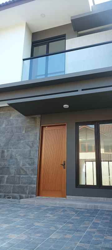 rumah baru strategis dk tol buah batu kota bandung