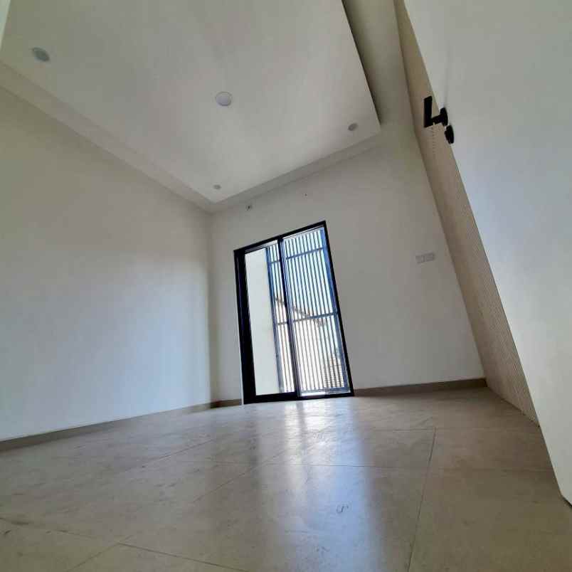 rumah baruk utara dekat merr galaxy mall superindo