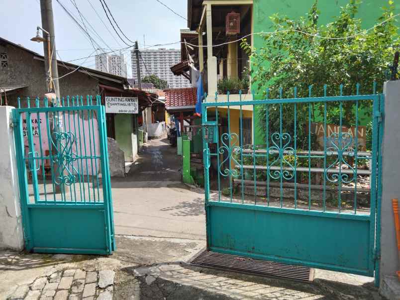 rumah beji kemiri muka depok