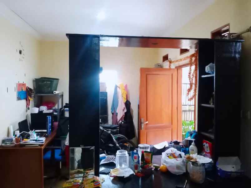 rumah cantik dengan isinya lokasi banjaran