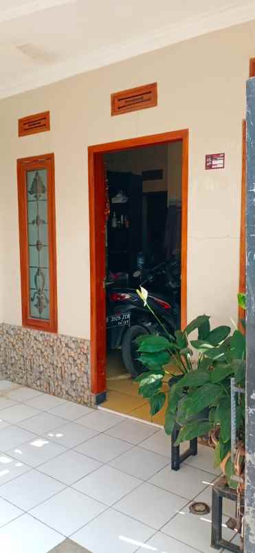 rumah cantik dengan isinya lokasi banjaran