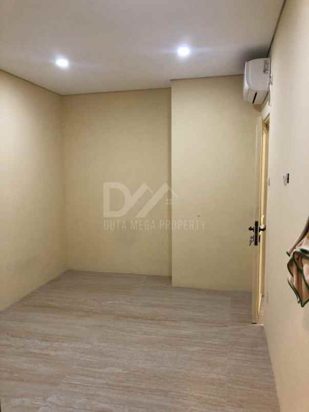 rumah cantik minimalis shm barat graha raya bintaro