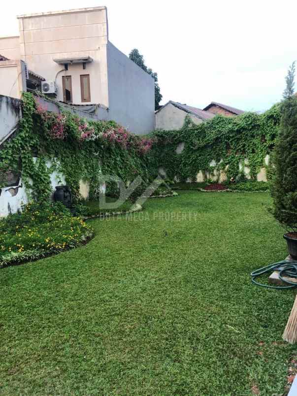 rumah cantik minimalis shm barat graha raya bintaro