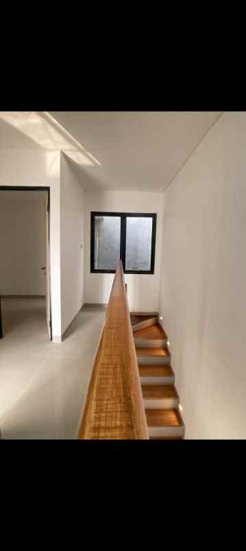 rumah ciracas jakarta timur siap huni