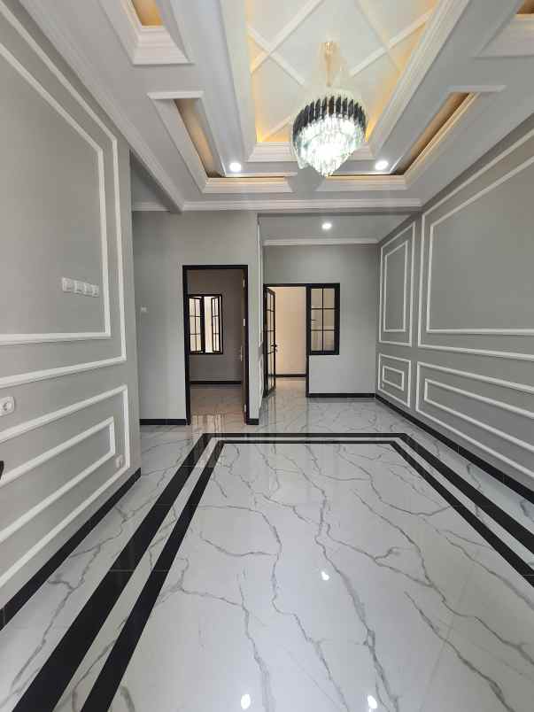 rumah classic bergaya eropa modern di kalimulya depok