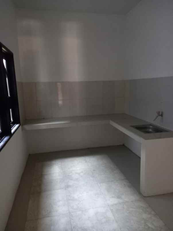 rumah cluster luas 150 meter cipayung depok