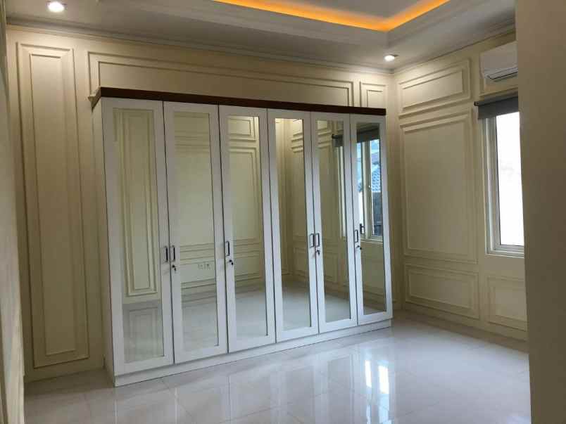 rumah cozy modern boulevard citra gran cibubur cibubur